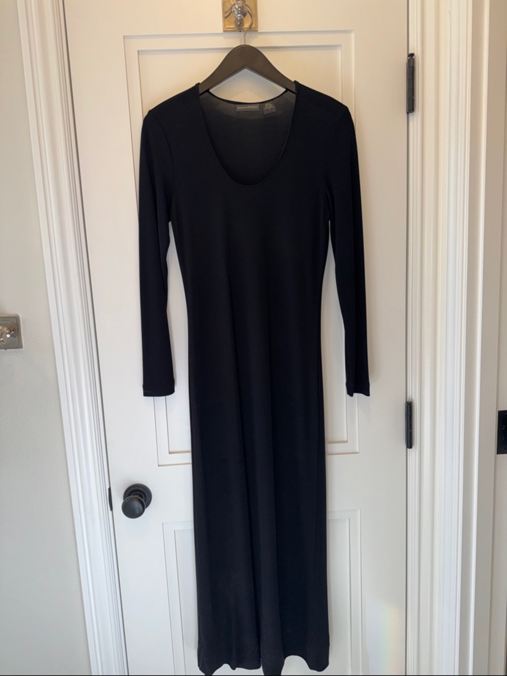 Banana Republic Black Long-Sleeve Maxi Scoop Dress
